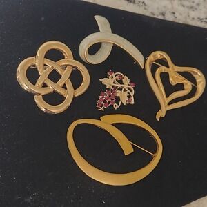 Vintage Gold Tone Brooch Lot 5pc Abstract Heart Celtic Enamel Rhinestone